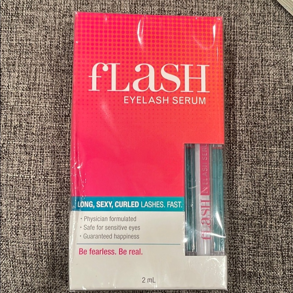 fLash Eyelash Serum